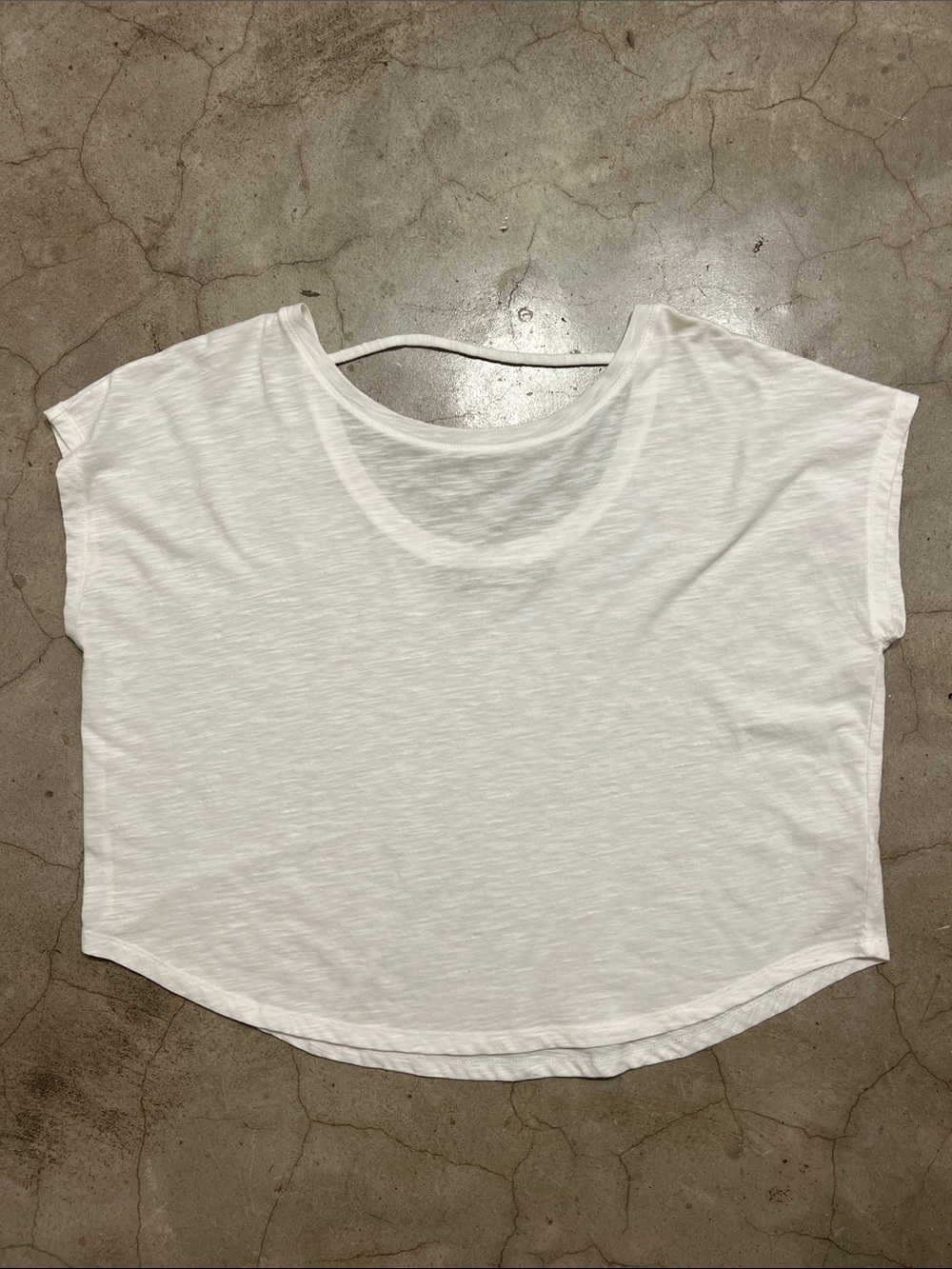 Women's Athleta White Short Sleeve Scoop Neck Top